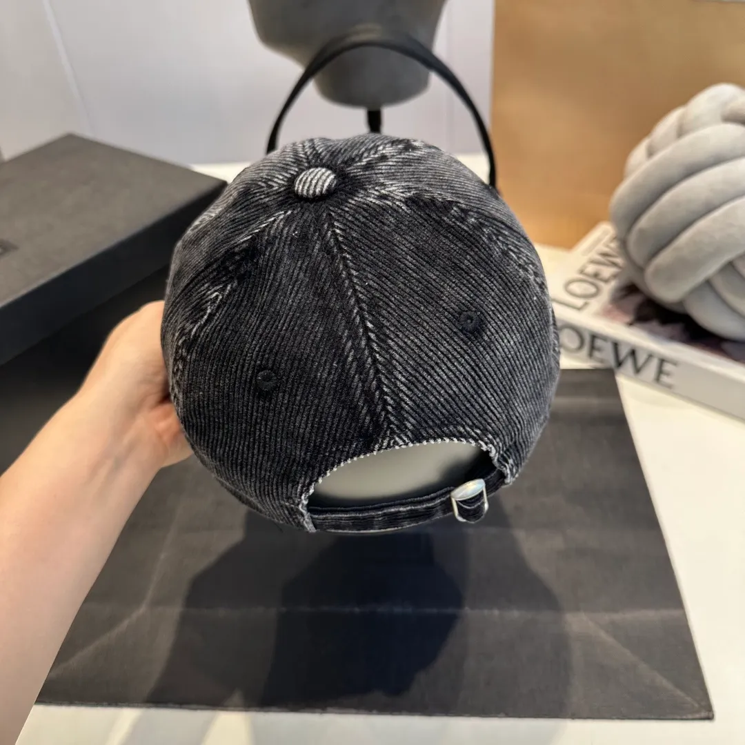 P50 Chrome Hearts 💓Early spring Korean style fashion retro distressed hole hat worn design versatile baseball cap peaked cap
